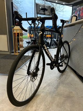 Bicicleta de Carretera Pinarello Paris 105 Di2 12v