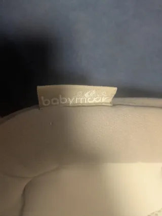 Cojín reductor Babymoov marrón y beige