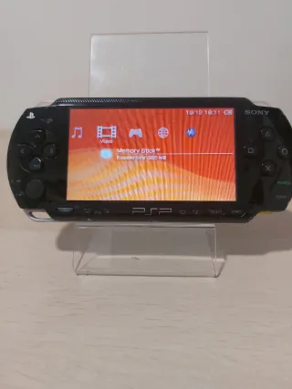 Sony PSP. Con tarjeta memory stick 2 gigas.