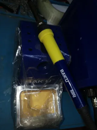 Stazione di saldatura BAKU 878