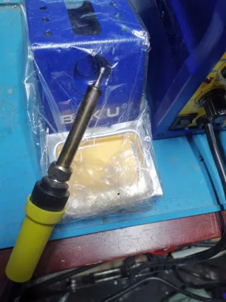 Stazione di saldatura BAKU 878