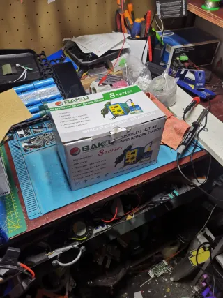 Stazione di saldatura BAKU 878