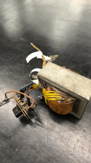 Trasformatore per radio a valvole