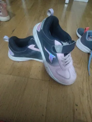 Zapatillas deportivas niña talla 30