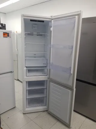 Nevera Combi Beko 2m con garantía