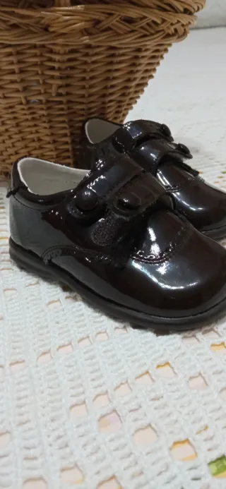 Zapatos bebé niño piel charol