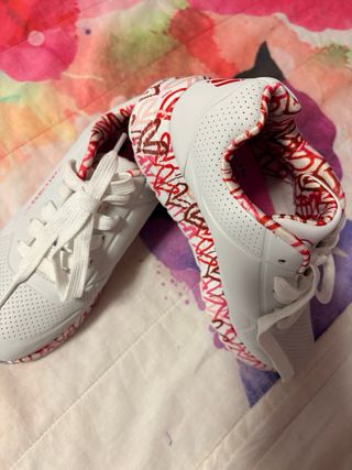 Zapatillas Skechers Blancas Corazón