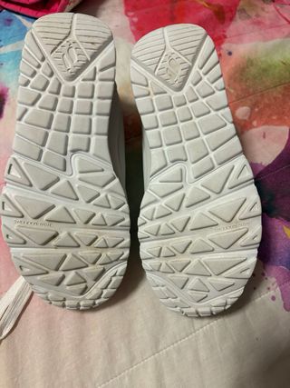 Zapatillas Skechers Blancas Corazón