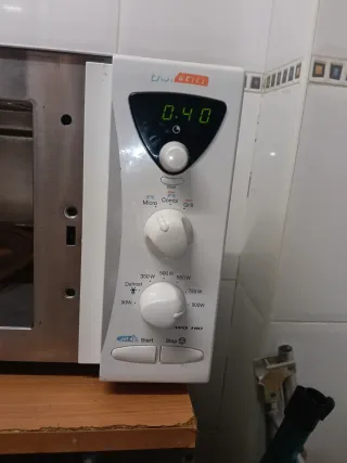 Microondas Whirlpool 900W con Doble Grill