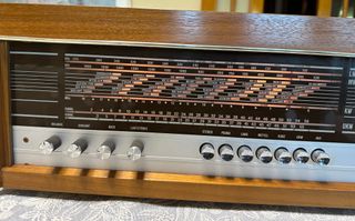 Radio a válvulas Quella Senator Stereo W886St