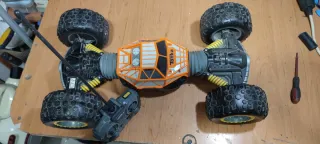 Coche teledirigido Tonka