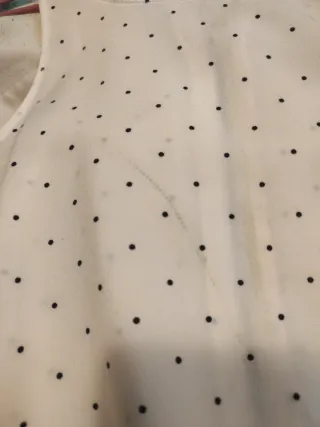 Camisa sin mangas lunares