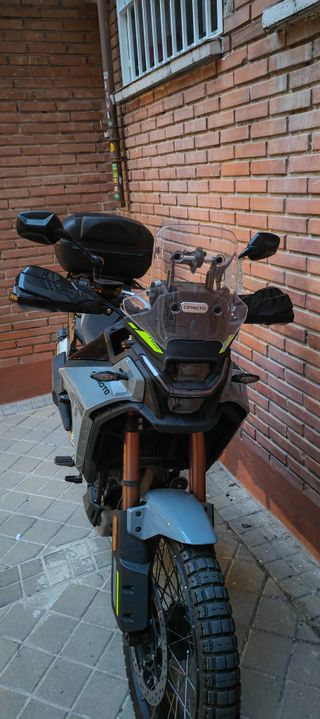 CFMOTO 450 MT