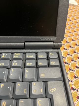 HP Omnibook 900 Portátil Gris
