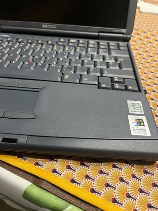 HP Omnibook 900 Portátil Gris