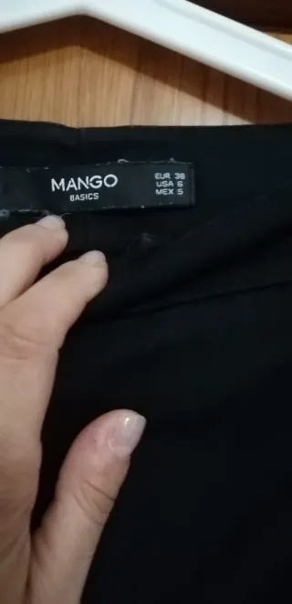 Pantalones Mango negros