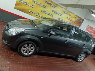 Toyota Corolla Verso 1.8 VVT-i Luna