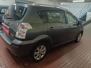 Toyota Corolla Verso 1.8 VVT-i Luna