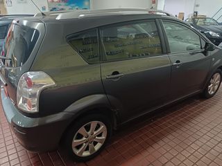 Toyota Corolla Verso 1.8 VVT-i Luna
