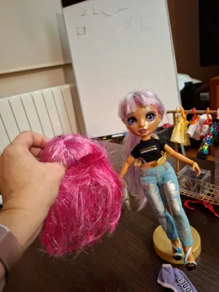 Muñeca Rainbow con accesorios