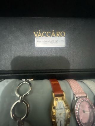 Estuche con 7 relojes piedras Swarovski