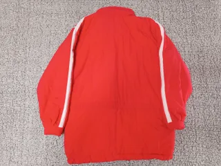 Chaqueta roja y blanca Shemsy