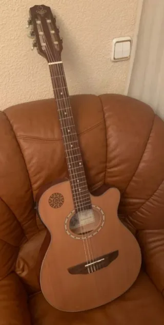 Guitarra Electroacústica Marrón