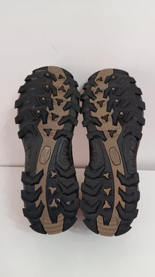 Zapatillas de trekking CMP rojas y negras