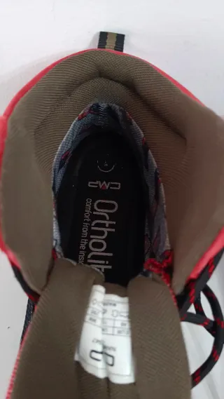 Zapatillas de trekking CMP rojas y negras