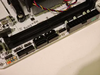 Placa Base JGINYUE B450i Plus ARGB + Ryzen 3 3100