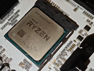 Placa Base JGINYUE B450i Plus ARGB + Ryzen 3 3100