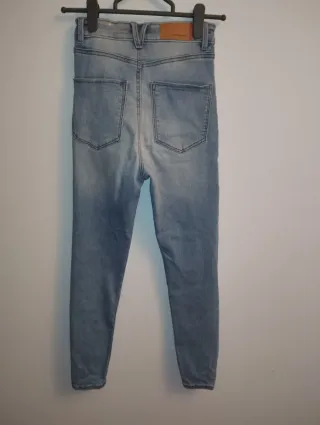 Pantalón vaquero mujer Stradivarius azul