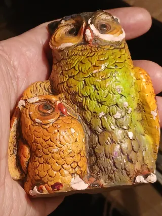 Búho antiguo firmado