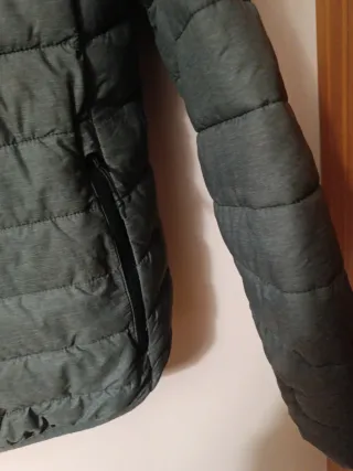 Cazadora acolchada Lefties chico gris