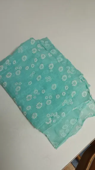 Pañuelo estampado floral azul