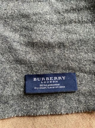Bufanda Burberry Lambswool Gris