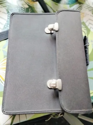 Maletín para portátil con llave