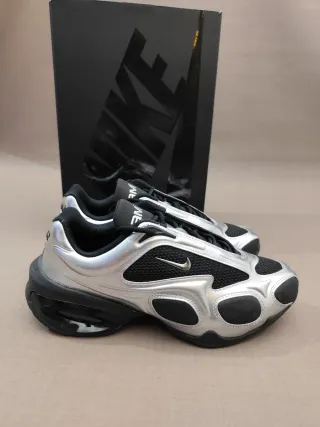 Zapatillas Nike Air Max Muse Plata y Negro