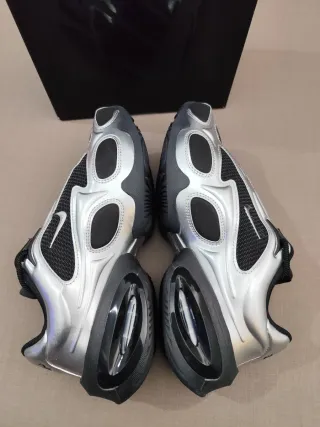 Zapatillas Nike Air Max Muse Plata y Negro