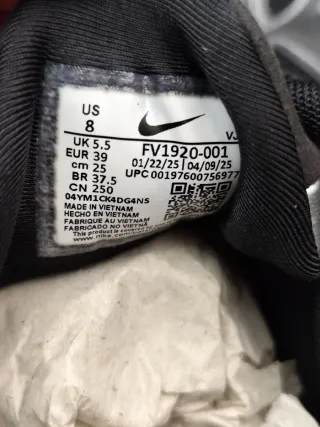 Zapatillas Nike Air Max Muse Plata y Negro