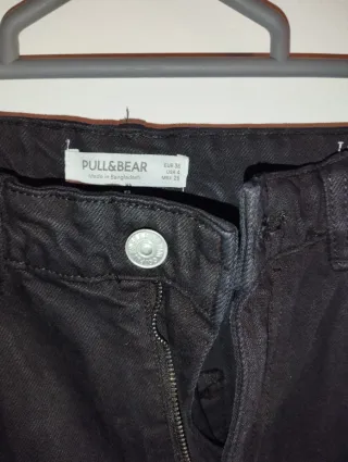 Pantalón vaquero Pull&Bear negro mujer