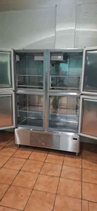 Nevera industrial Infricool 4 puertas