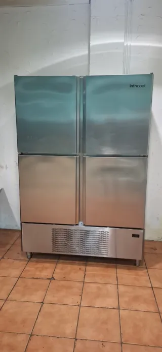 Nevera industrial Infricool 4 puertas