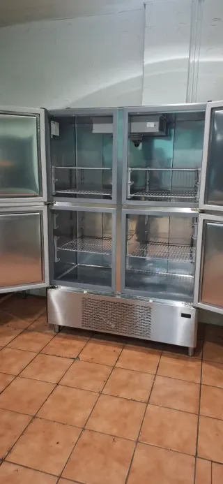 Nevera industrial Infricool 4 puertas