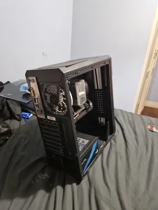 Ordenador Gigabyte sin RAM