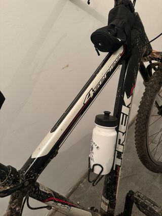 Bicicleta Trek 4 Series