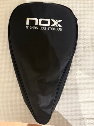 Pala Pádel NOX AT10 Genius 18K Agustín Tapia