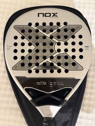 Pala Pádel NOX AT10 Genius 18K Agustín Tapia