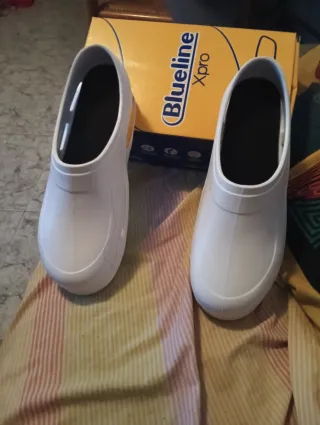 Zuecos Blueline Talla 47 Blancos