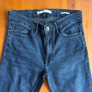 Pantalón vaquero Mango